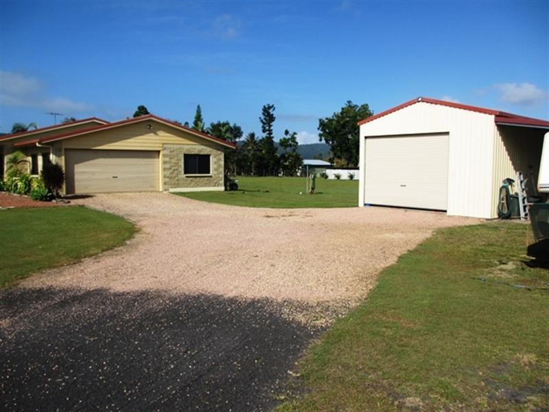 174 ETTY BAY Road, Etty Bay QLD 4858