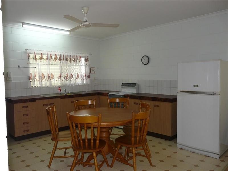Unit 2, 6a Patrick Parade, Innisfail Estate QLD 4860