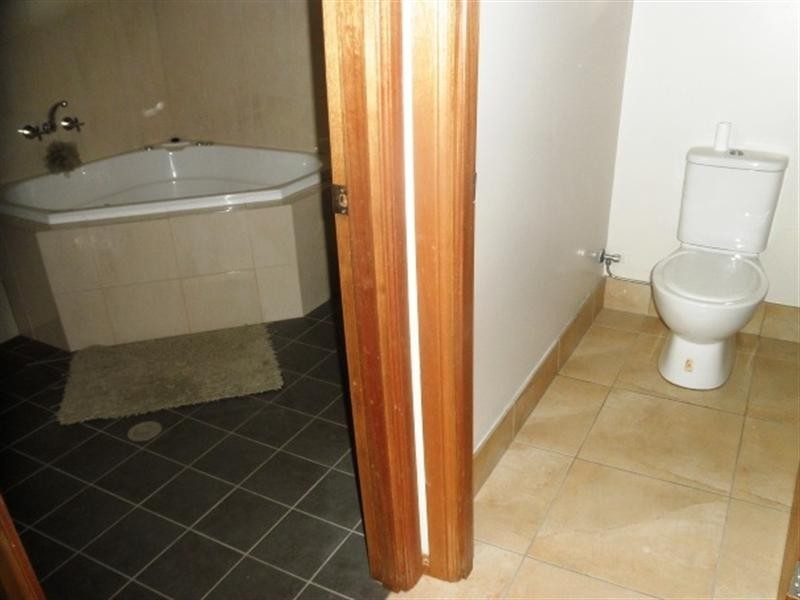 80 VICTORIA, Silkwood QLD 4856