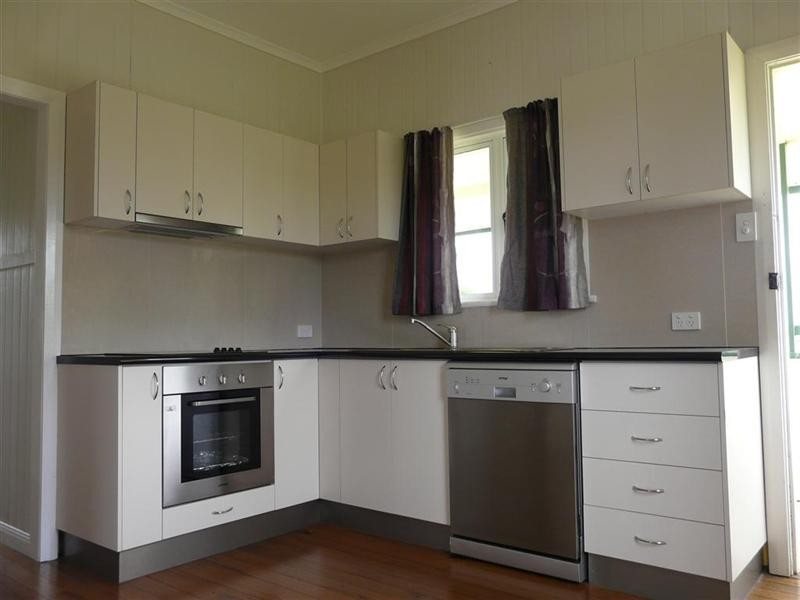 25 Acacia Street, Goondi Bend QLD 4860