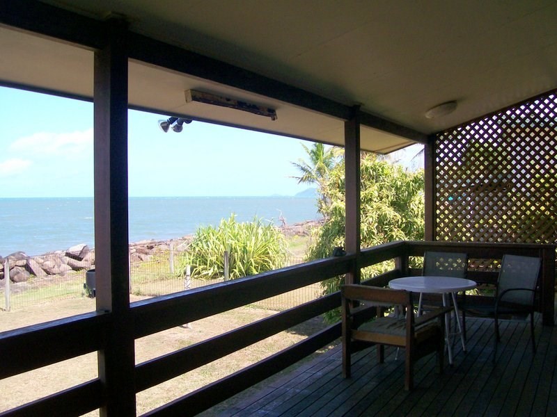 38 Elizabeth Street, Flying Fish Point QLD 4860