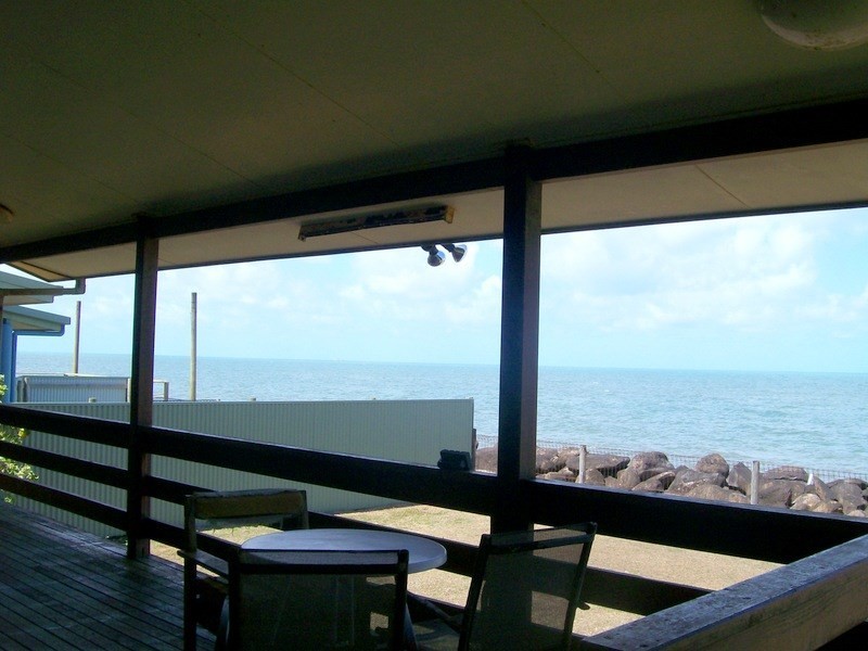 38 Elizabeth Street, Flying Fish Point QLD 4860