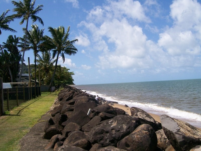 38 Elizabeth Street, Flying Fish Point QLD 4860