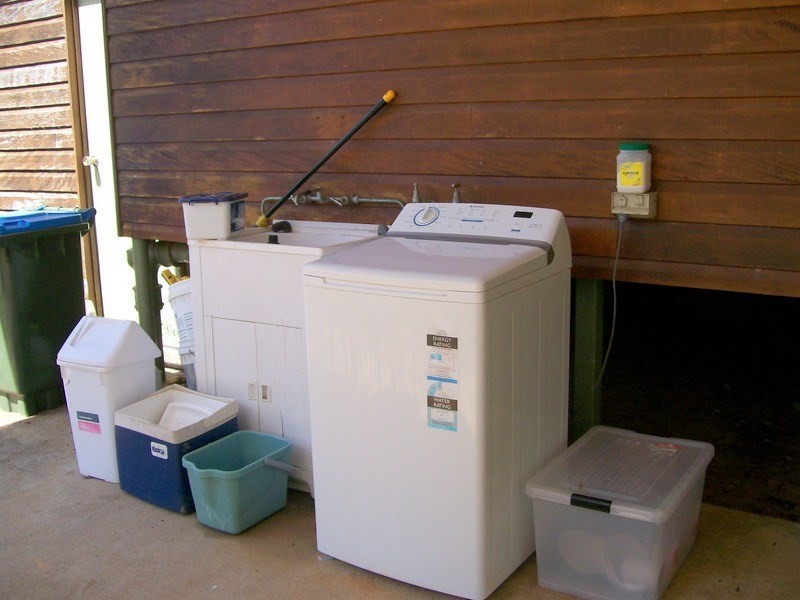 38 Elizabeth Street, Flying Fish Point QLD 4860