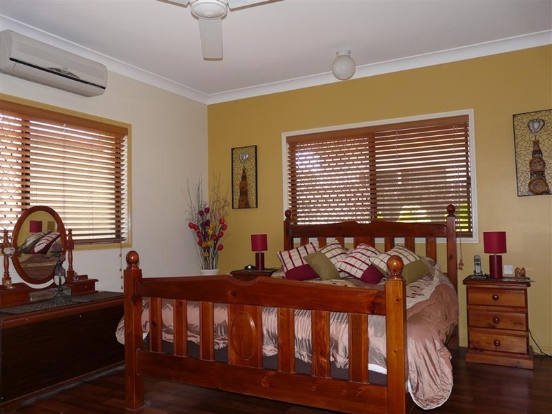 6 Broad Street, Etty Bay QLD 4858