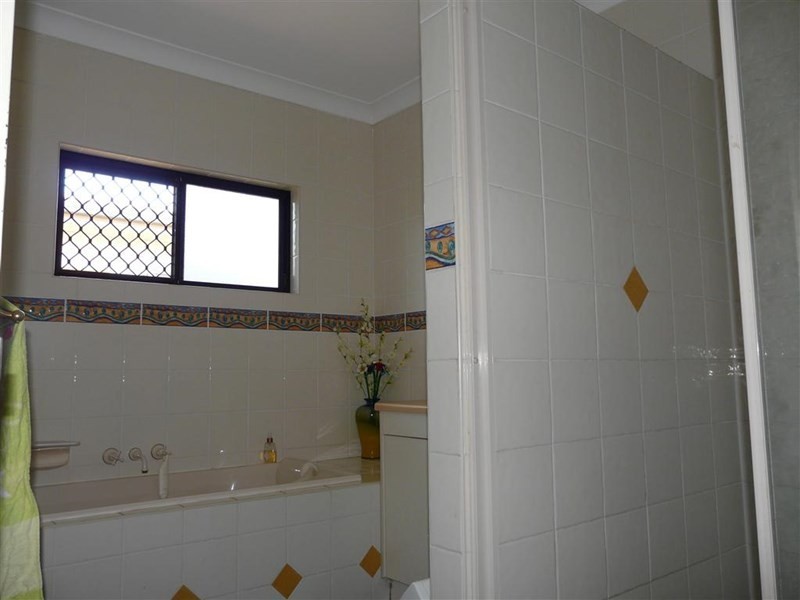 6 Broad Street, Etty Bay QLD 4858