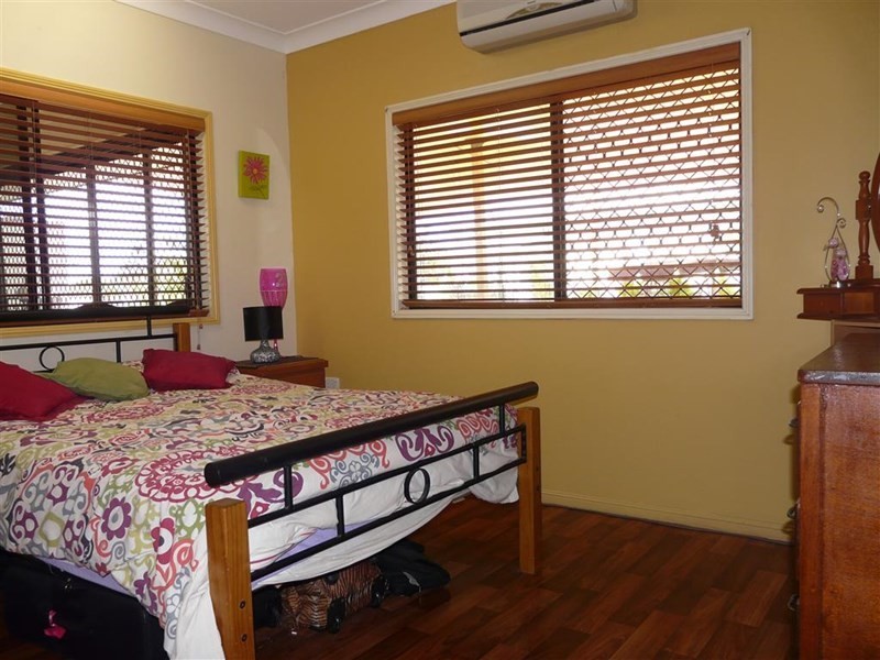 6 Broad Street, Etty Bay QLD 4858