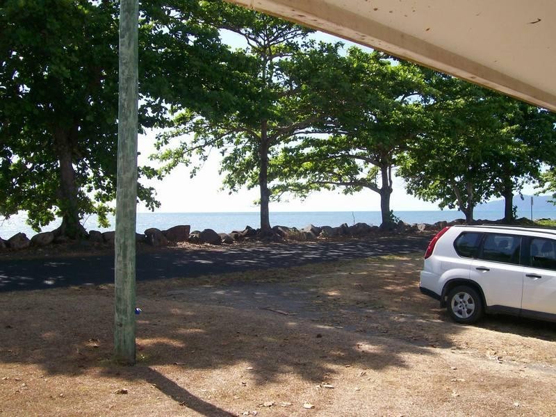 11 Esplanade, Flying Fish Point QLD 4860