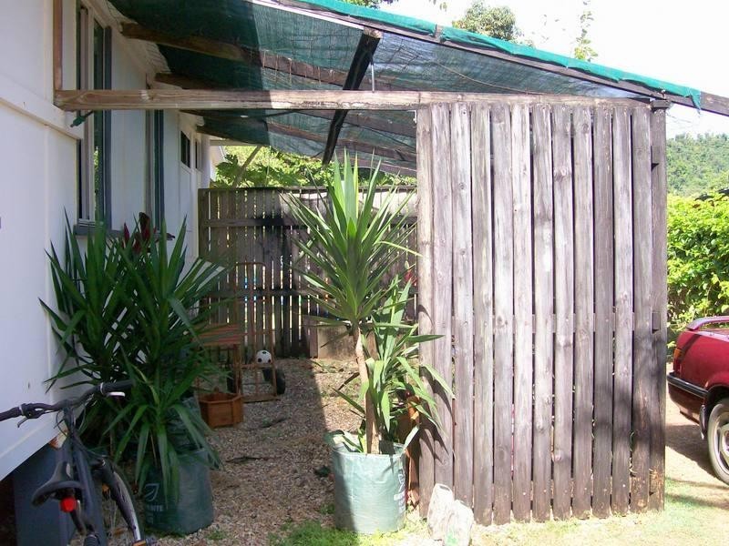 11 Esplanade, Flying Fish Point QLD 4860