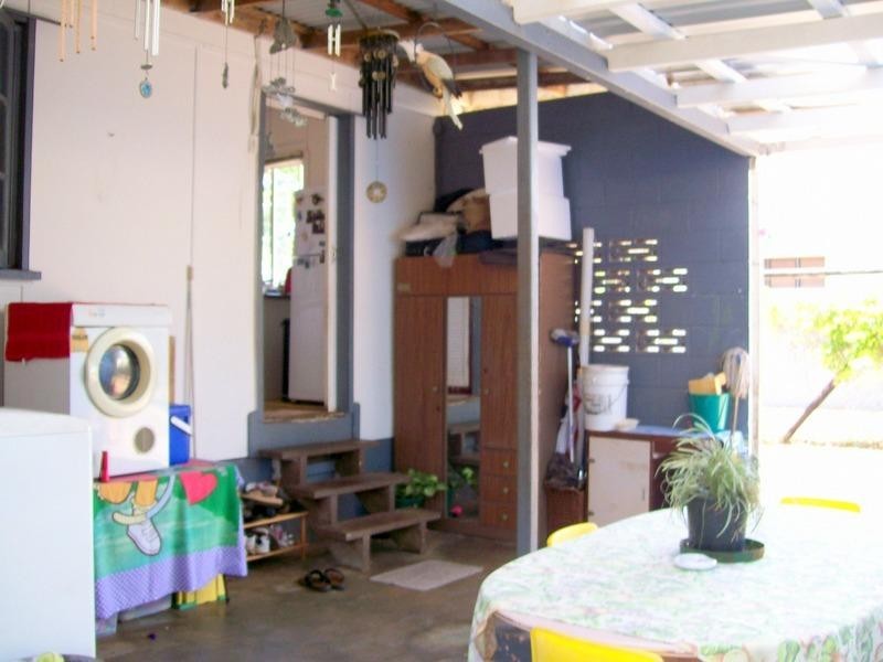 11 Esplanade, Flying Fish Point QLD 4860