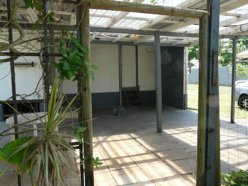 11 Esplanade, Flying Fish Point QLD 4860