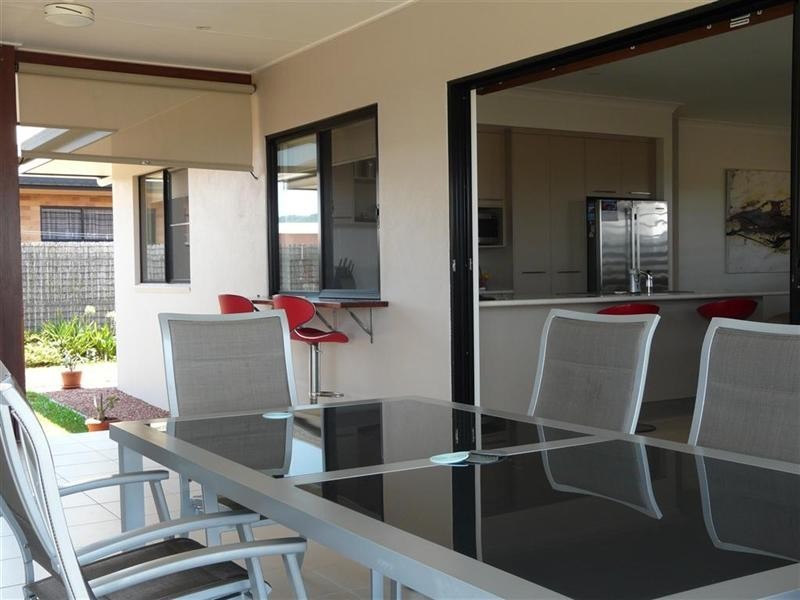 1 Hebblewhite Close, Etty Bay QLD 4858