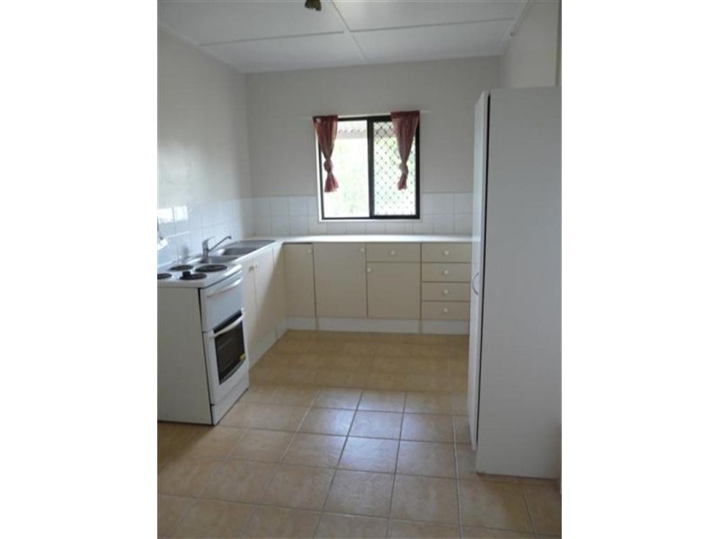 2/83 Palmerston Drive, Innisfail QLD 4860