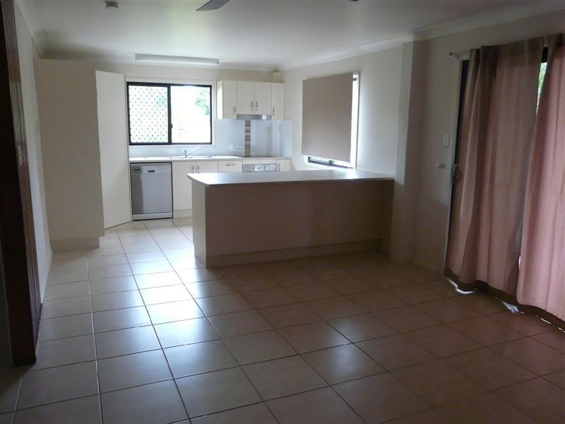 2/94 River Avenue, Innisfail QLD 4860