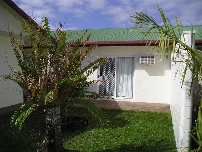 2/6 Reynolds Road, Innisfail QLD 4860