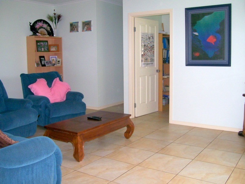 9 Esplanade, Flying Fish Point QLD 4860