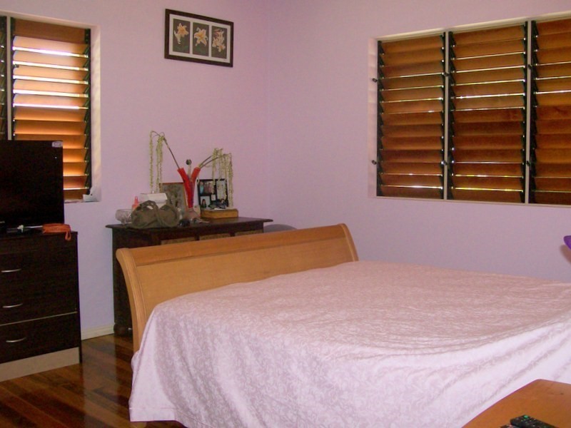 9 Esplanade, Flying Fish Point QLD 4860