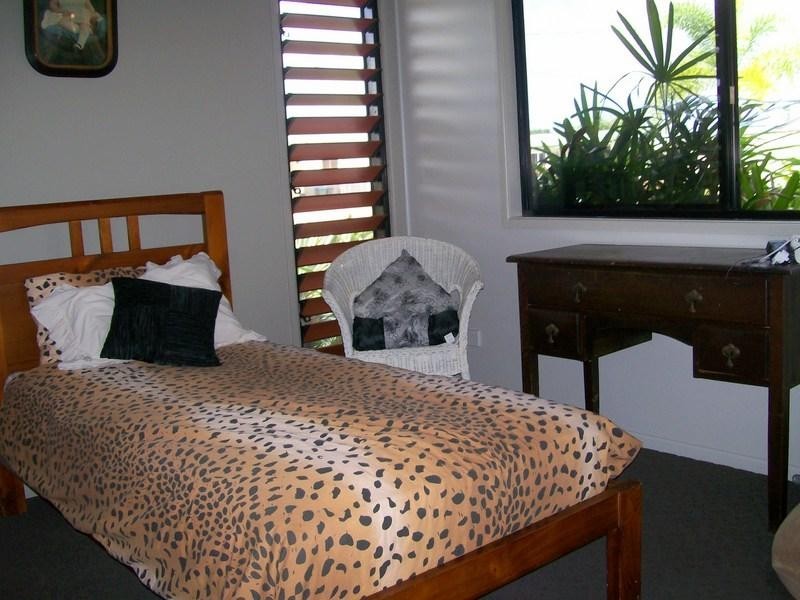 3 Broad Street, Etty Bay QLD 4858