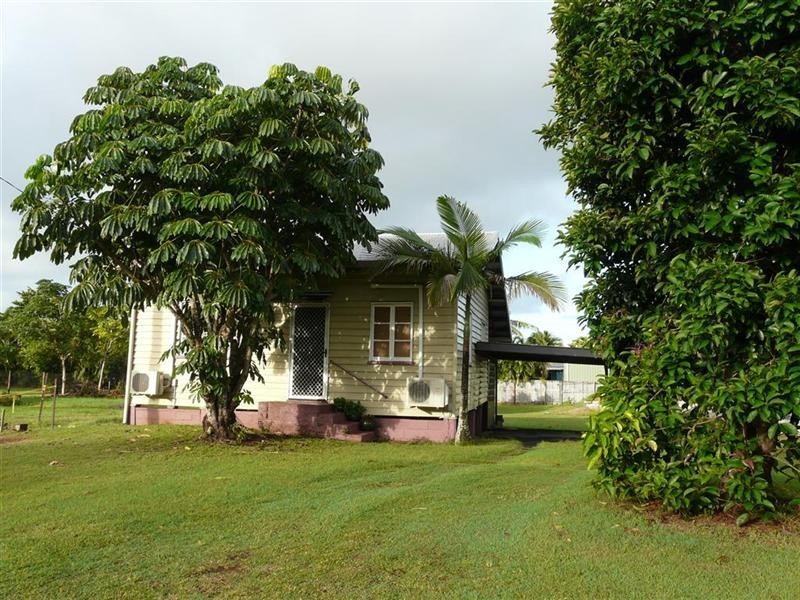 8 Judy Street, Flying Fish Point QLD 4860