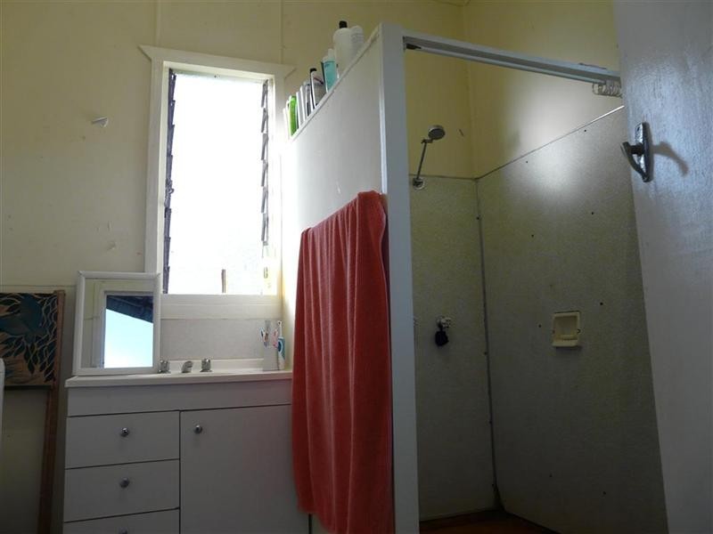 8 Judy Street, Flying Fish Point QLD 4860