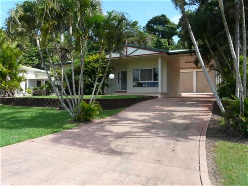 15 Enid, Flying Fish Point QLD 4860