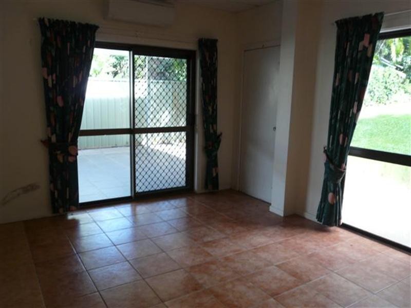 15 Enid, Flying Fish Point QLD 4860