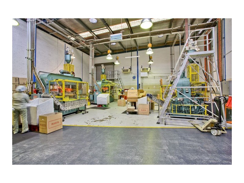 6 Helles Avenue, Moorebank NSW 2170