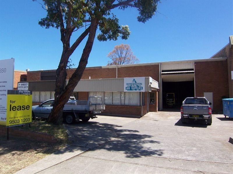 2/49 Garema Circuit, Kingsgrove NSW 2208