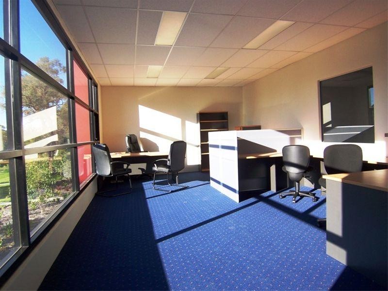 10/3 Kelso Crescent, Moorebank NSW 2170