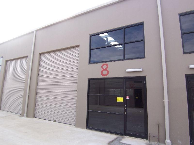 8/3 Kelso Crescent, Moorebank NSW 2170