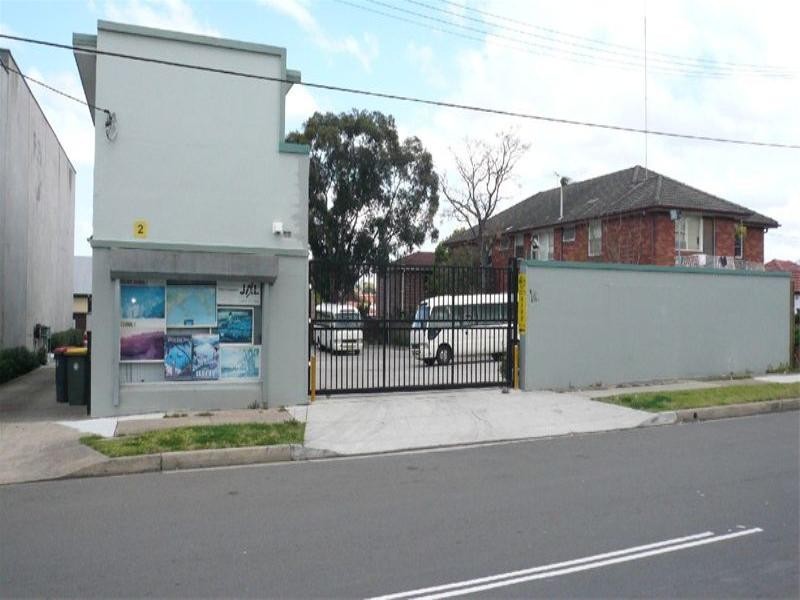 2 Omnibus Road, Kingsgrove NSW 2208