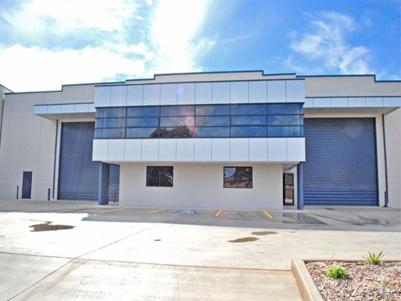 1/6 Montore Road, Minto NSW 2566