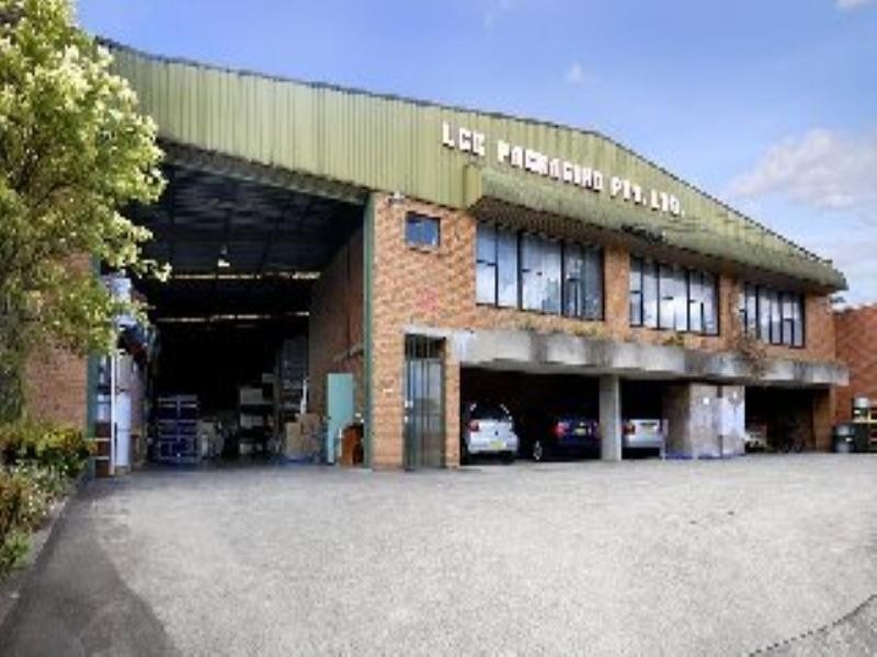 28 Garema Circuit, Kingsgrove NSW 2208