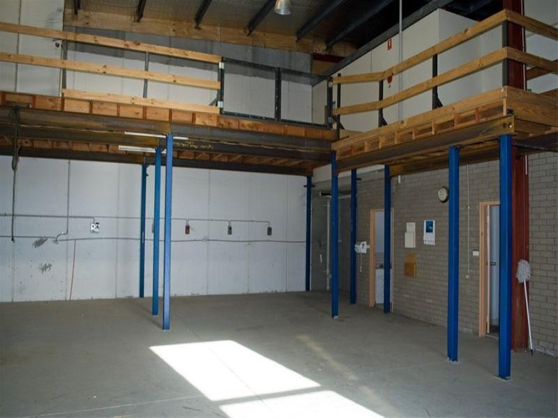 1/5 Kaleski Street, Moorebank NSW 2170