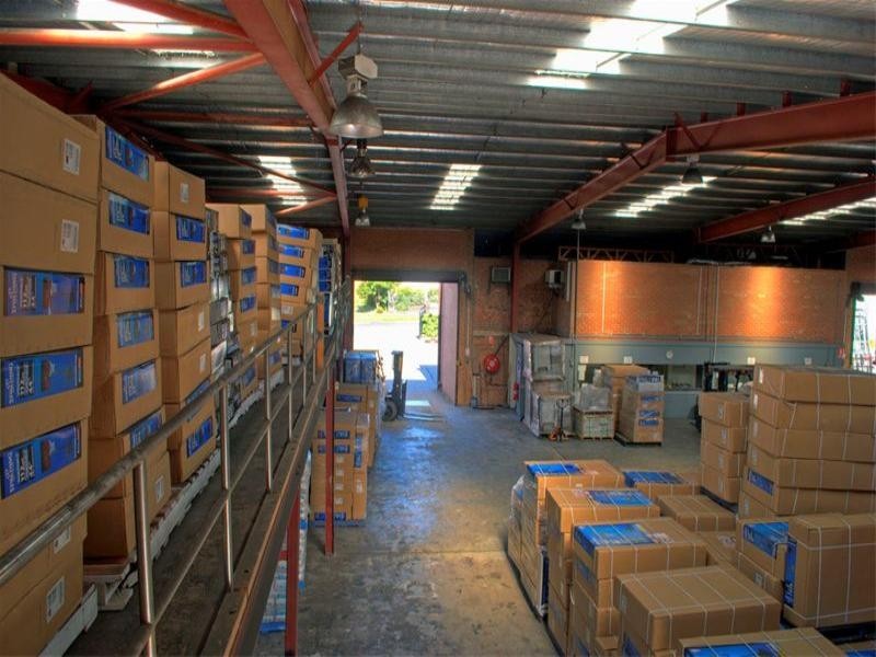 4 Powdrill Road, Prestons NSW 2170