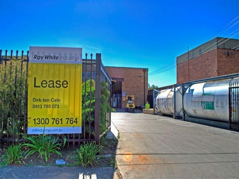 4 Powdrill Road, Prestons NSW 2170