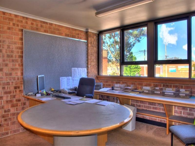 4 Powdrill Road, Prestons NSW 2170