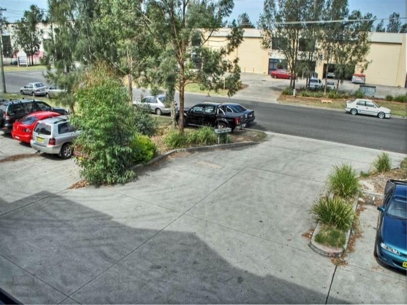 2/26-28 Whyalla Place, Prestons NSW 2170