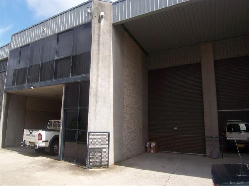 2/4 Wirega Avenue, Kingsgrove NSW 2208