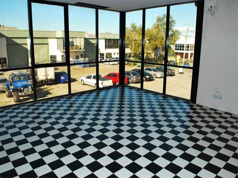 2/8-10 Deadman Road, Moorebank NSW 2170