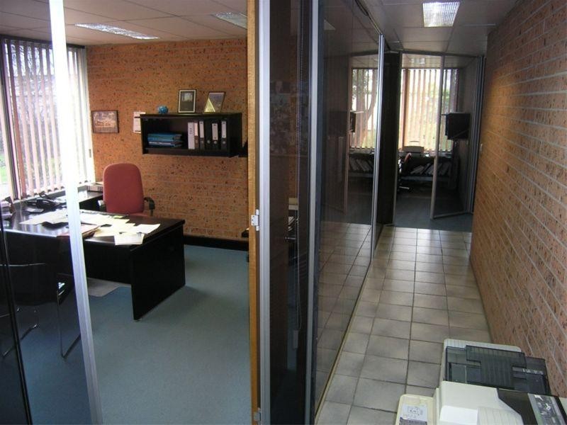 Unit 1/2 Jindalee Place, Riverwood NSW 2210