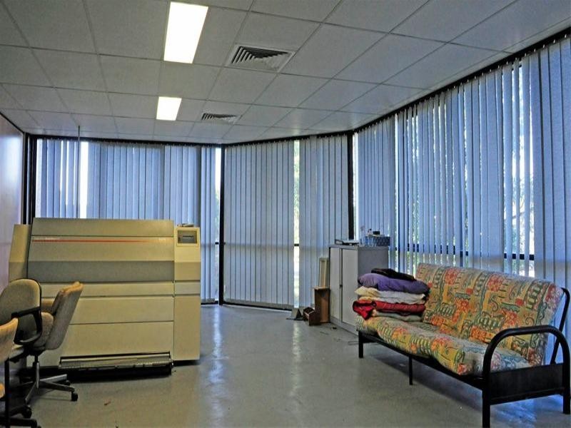 8&9/3 Kaleski Street, Moorebank NSW 2170