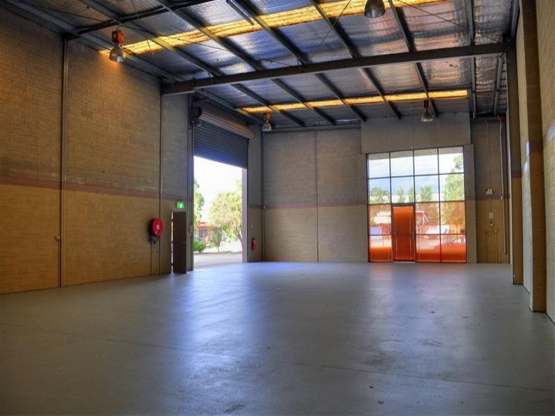 14 York Road, Ingleburn NSW 2565