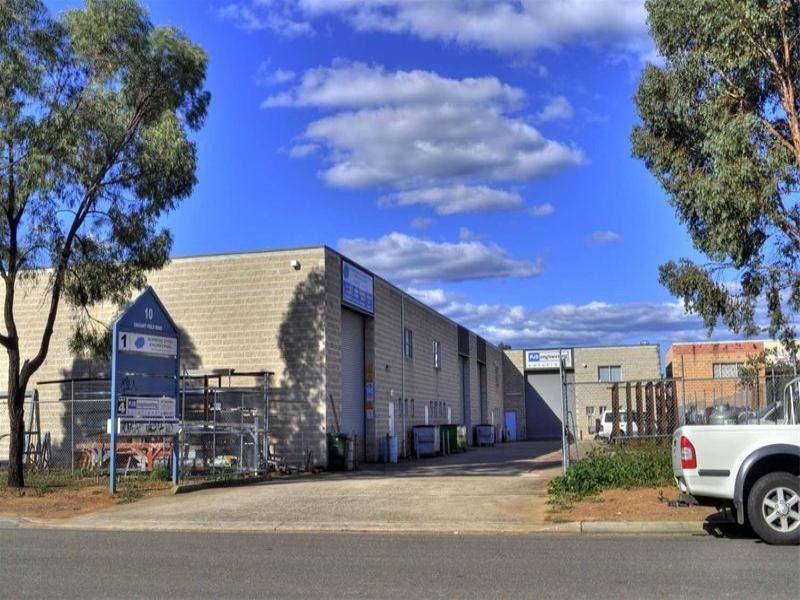 2/10 Saggartfield Road, Minto NSW 2566