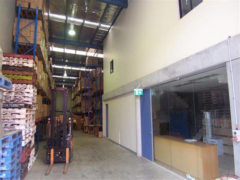 28 Commercial Road, Kingsgrove NSW 2208