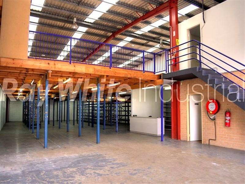 4/15 Deadman Road, Moorebank NSW 2170