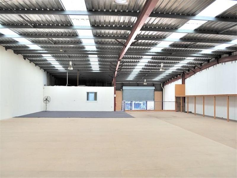 2&4/15 Deadman Road, Moorebank NSW 2170