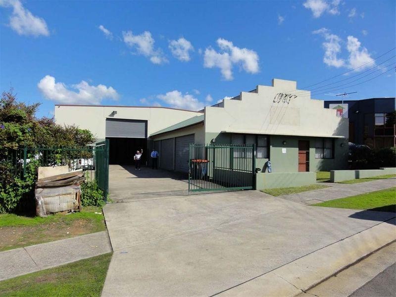 33 Barry Avenue- Mortdale/, Peakhurst NSW 2210