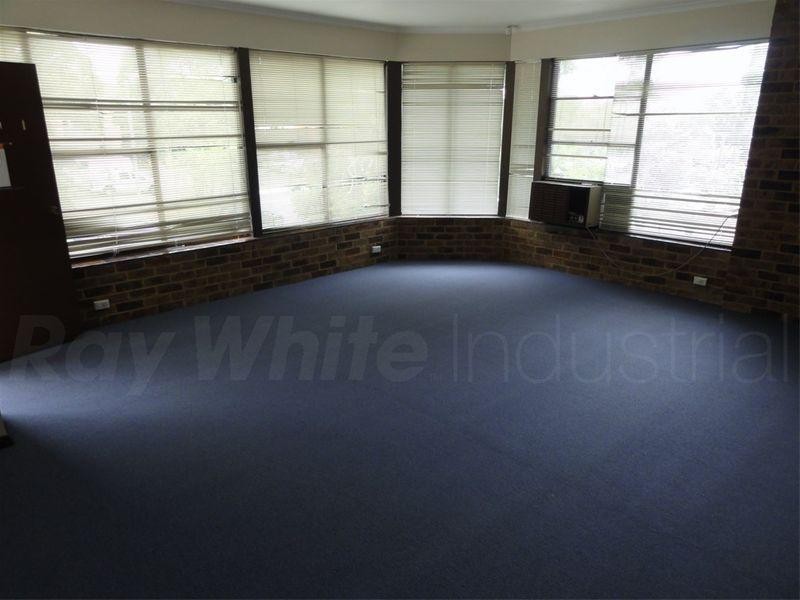 41b Garema Circuit, Kingsgrove NSW 2208