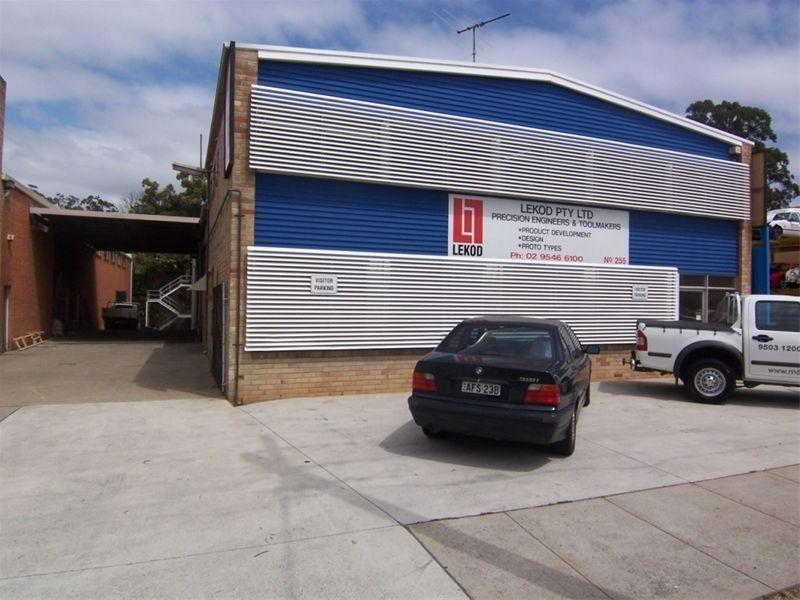 1/255 Lower West Street, Carlton NSW 2218